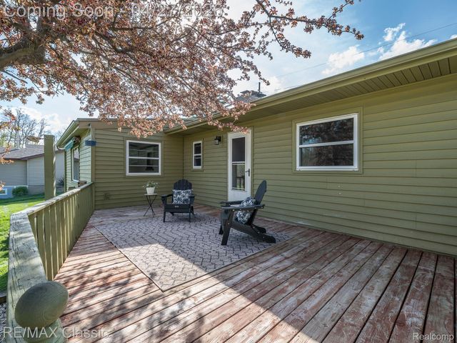 428 E Shore Drive, Northfield Township, MI 48189