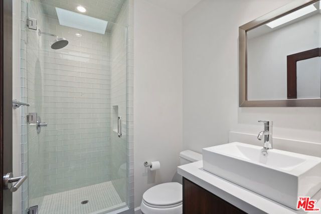 458 N La Jolla Avenue, Los Angeles, CA 90048