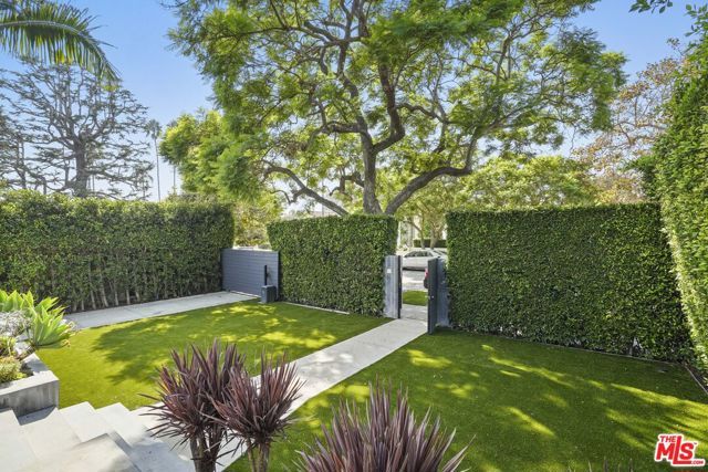 458 N La Jolla Avenue, Los Angeles, CA 90048