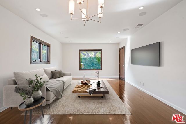 458 N La Jolla Avenue, Los Angeles, CA 90048