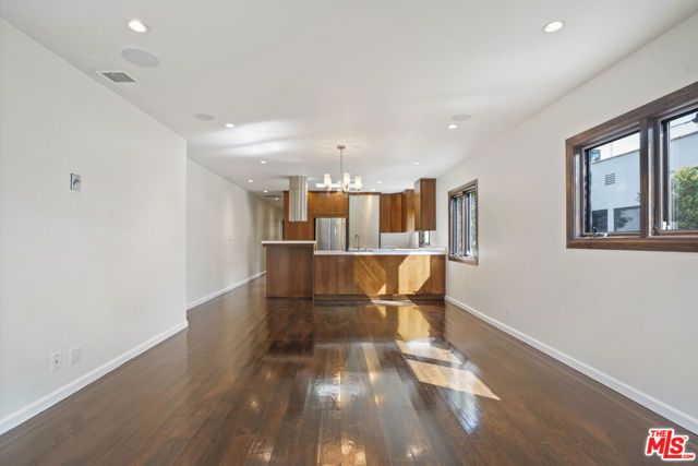 458 N La Jolla Avenue, Los Angeles, CA 90048