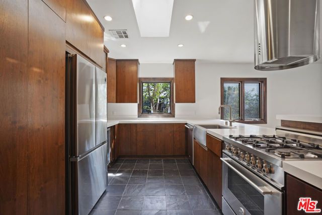 458 N La Jolla Avenue, Los Angeles, CA 90048