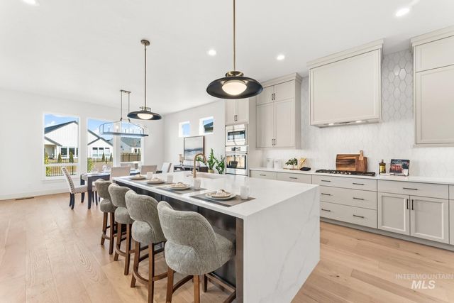 6954 Saddle Bred Way, Star, ID 83669