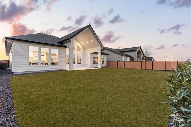 6954 Saddle Bred Way, Star, ID 83669