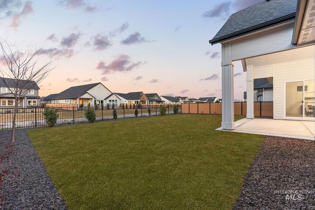 6954 Saddle Bred Way, Star, ID 83669