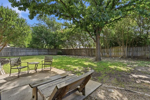 609 Carette Drive, Fort Worth, TX 76108