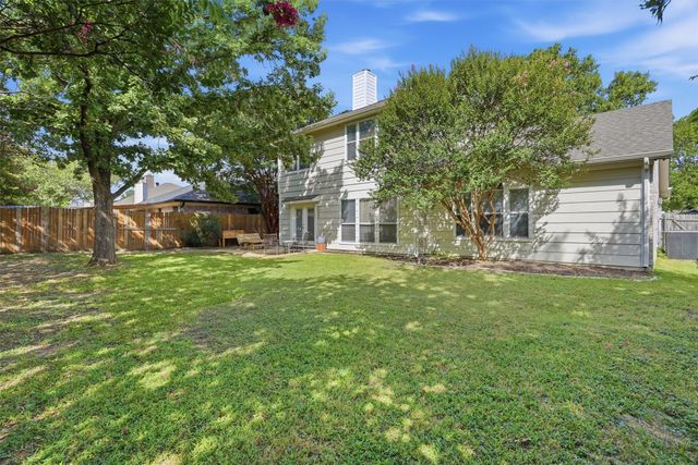 609 Carette Drive, Fort Worth, TX 76108