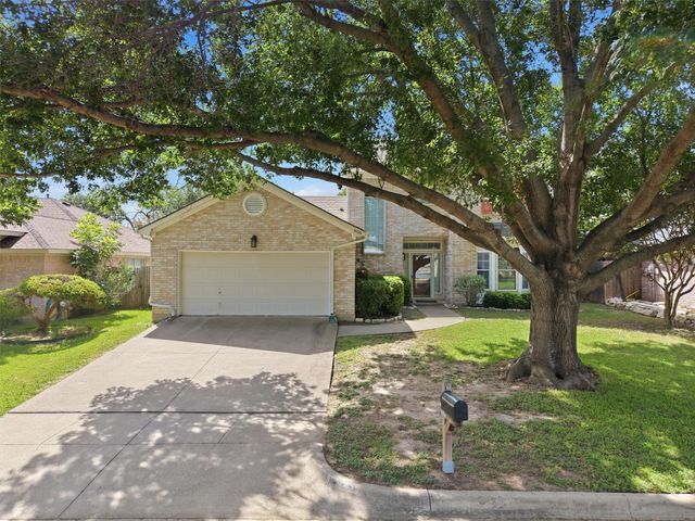 609 Carette Drive, Fort Worth, TX 76108