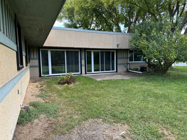 711 N 1st Street, Dekalb, IL 60115