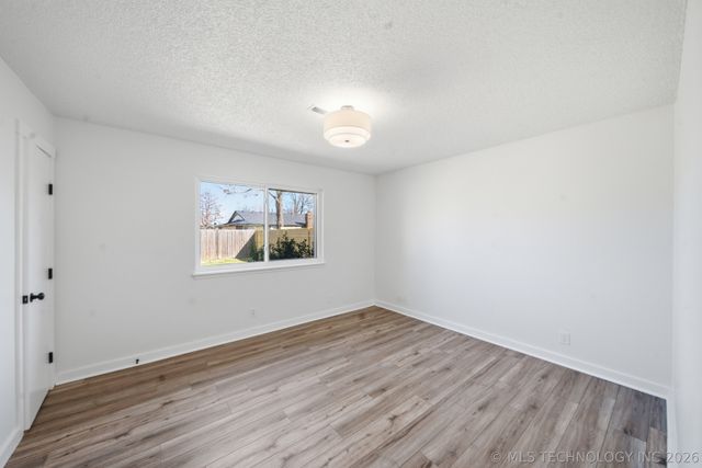 603 E 135th Place, Glenpool, OK 74033