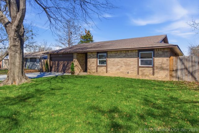 603 E 135th Place, Glenpool, OK 74033