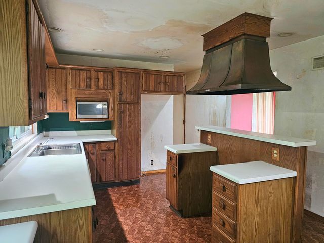 143 Laurel Drive, Battle Creek City, MI 49017