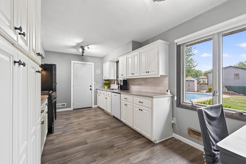 8305 69th Street S, Cottage Grove, MN 55016 — photo 5
