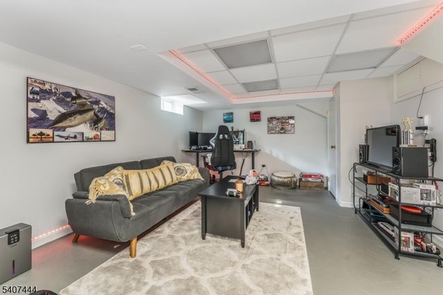 41 Franklin Rd, Mendham Boro, NJ 07945