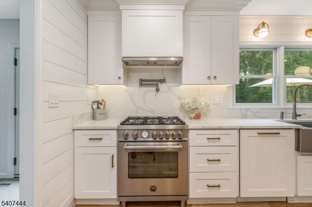 41 Franklin Rd, Mendham Boro, NJ 07945