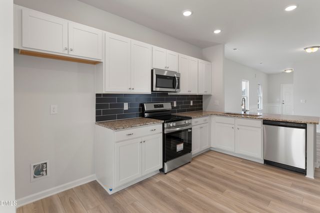 260 Courtside Drive, Dunn, NC 28334