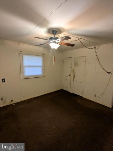 1502 THIRD AVE, Seabrook, NJ 08302