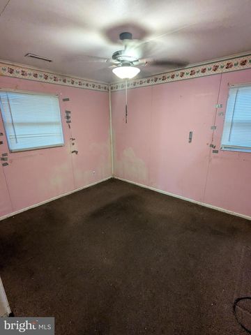 1502 THIRD AVE, Seabrook, NJ 08302