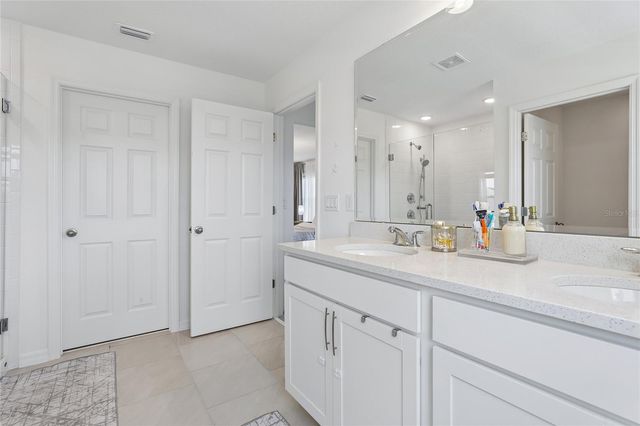 1581 SWAN SWIM DRIVE, Davenport, FL 33837