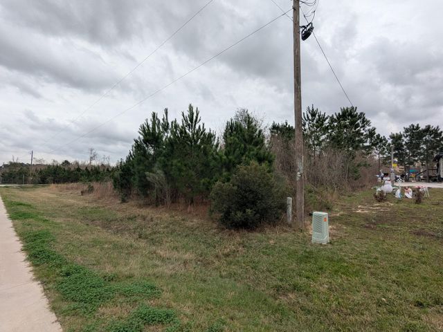 107 County Road 5022, Cleveland, TX 77327