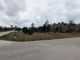 107 County Road 5022, Cleveland, TX 77327
