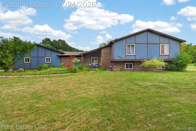 11201 Horton Road, Groveland Township, MI 48442