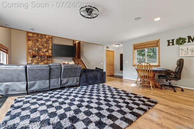 11201 Horton Road, Groveland Township, MI 48442
