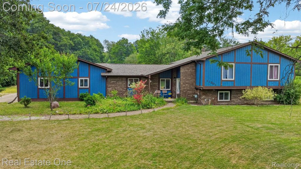 11201 Horton Road, Groveland Township, MI 48442