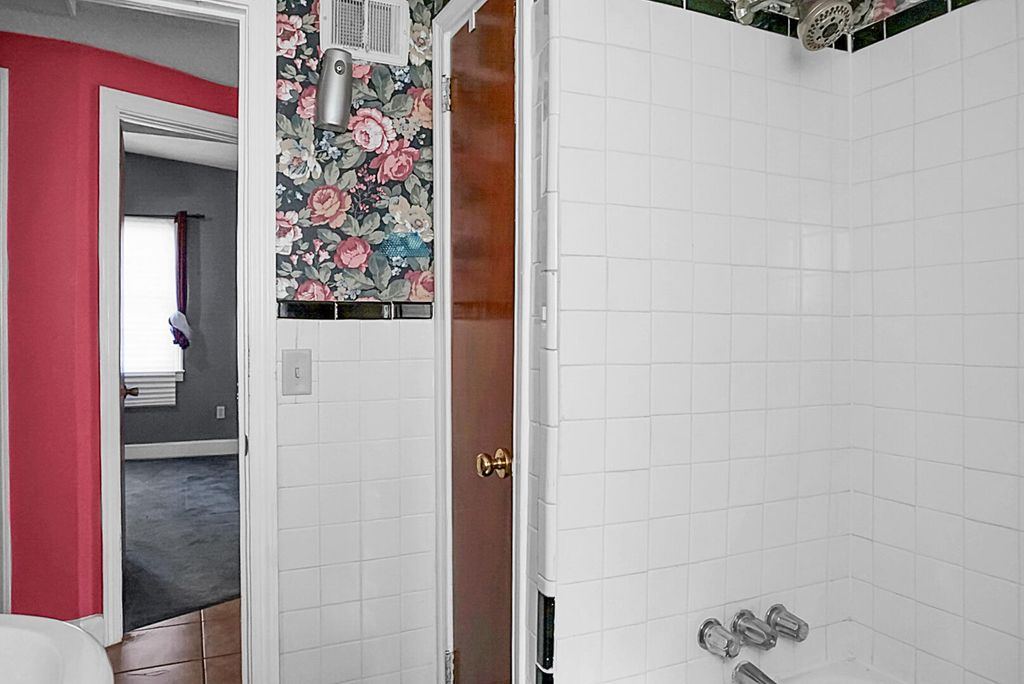 Image 26 of property listing at 1449 S Sherwood Drive, Charleston, SC 29407