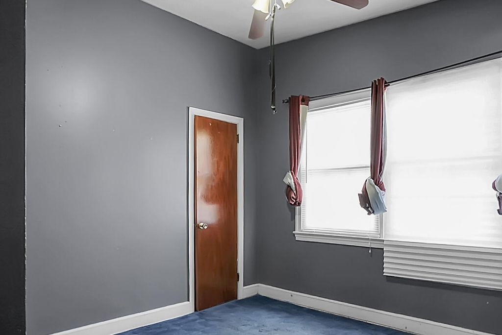 Image 34 of property listing at 1449 S Sherwood Drive, Charleston, SC 29407