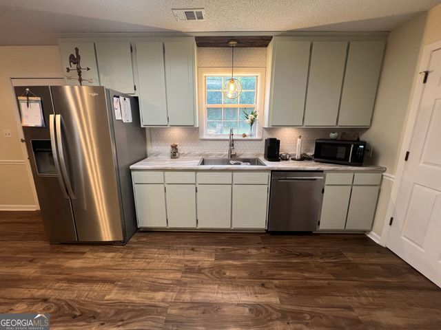 113 Camelot Drive, Dublin, GA 31021