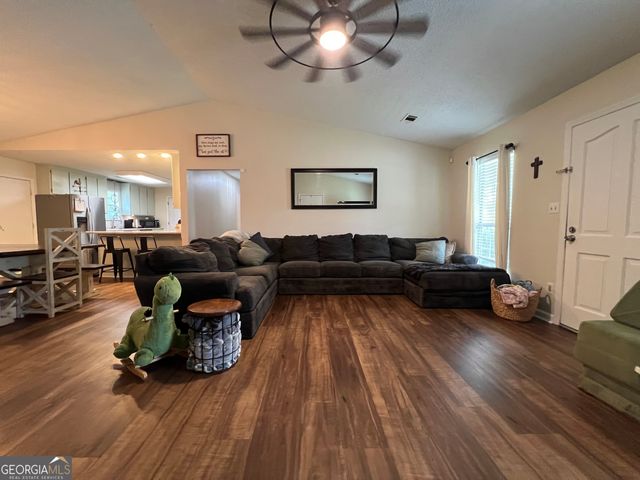 113 Camelot Drive, Dublin, GA 31021