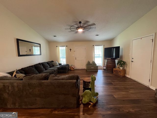 113 Camelot Drive, Dublin, GA 31021