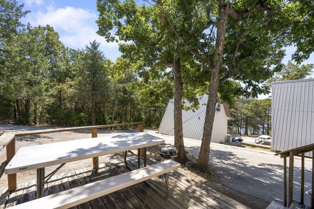 152 Deep Water Circle, Reeds Spring, MO 65737