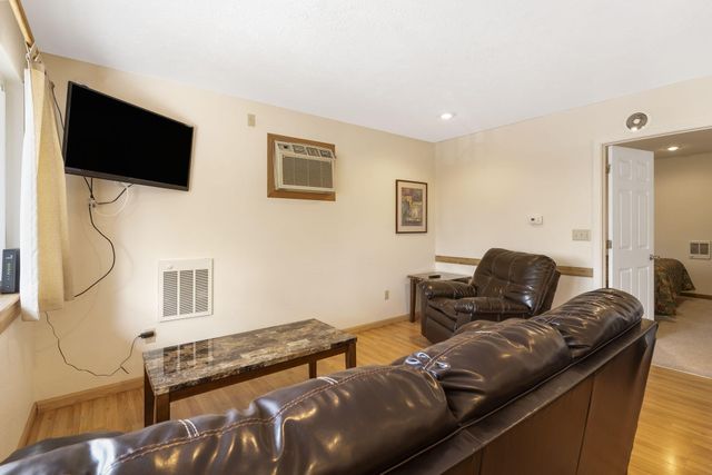 152 Deep Water Circle, Reeds Spring, MO 65737