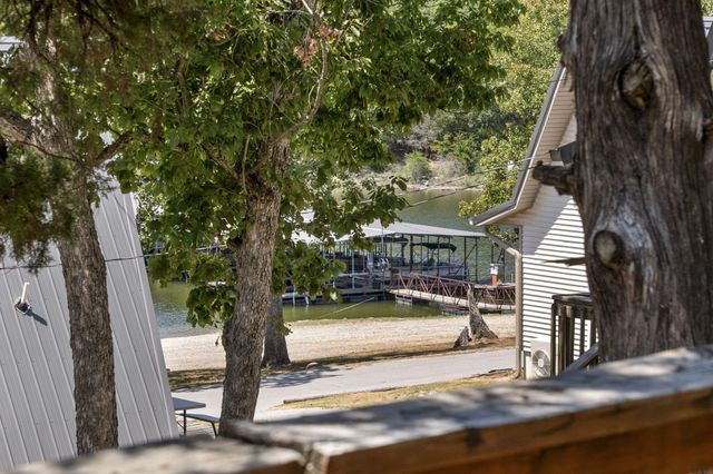 152 Deep Water Circle, Reeds Spring, MO 65737