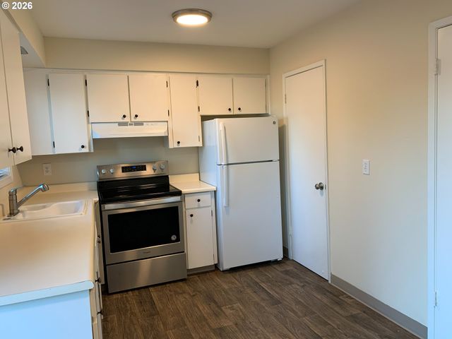 8451 Se FOSTER Rd, Portland, OR 97266