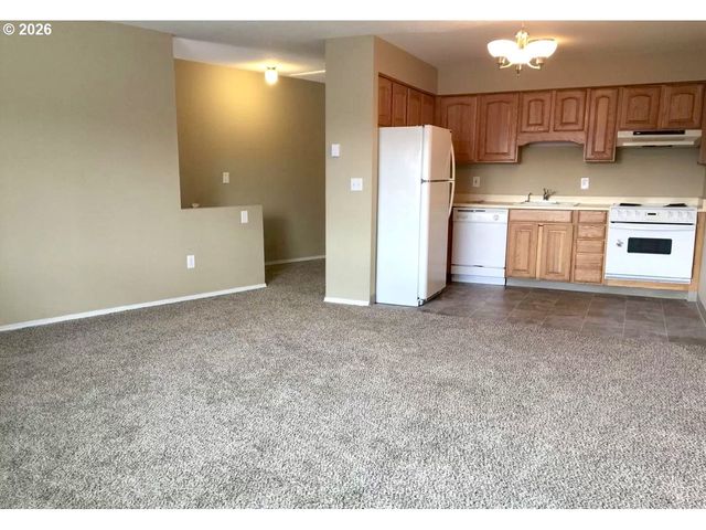 8451 Se FOSTER Rd, Portland, OR 97266