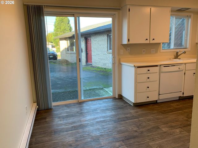 8451 Se FOSTER Rd, Portland, OR 97266