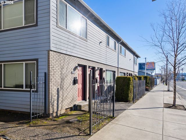 8451 Se FOSTER Rd, Portland, OR 97266