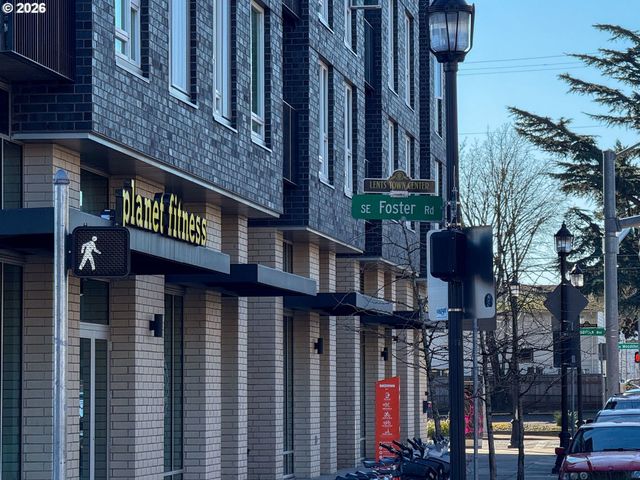 8451 Se FOSTER Rd, Portland, OR 97266
