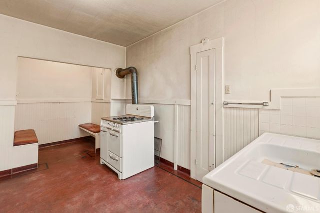 711 Vienna Street, San Francisco, CA 94112