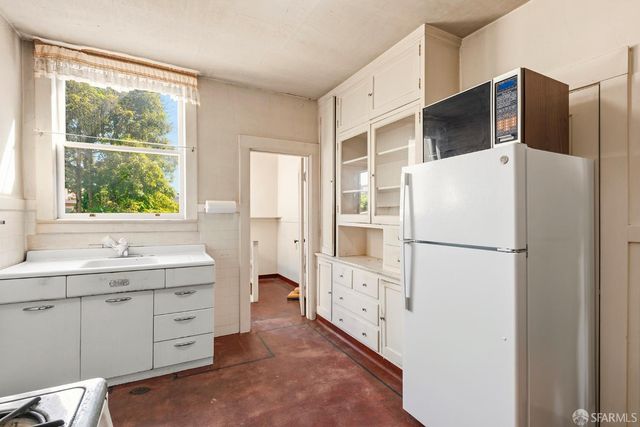 711 Vienna Street, San Francisco, CA 94112