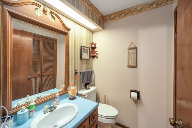 280 E Highland St, Decaturville, TN 38329