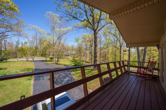 280 E Highland St, Decaturville, TN 38329