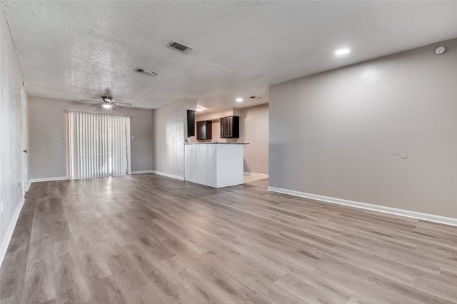 735 Middale Road, Duncanville, TX 75116