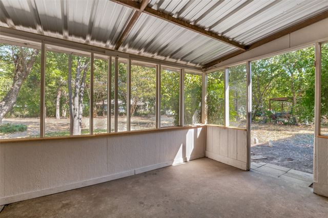 735 Middale Road, Duncanville, TX 75116