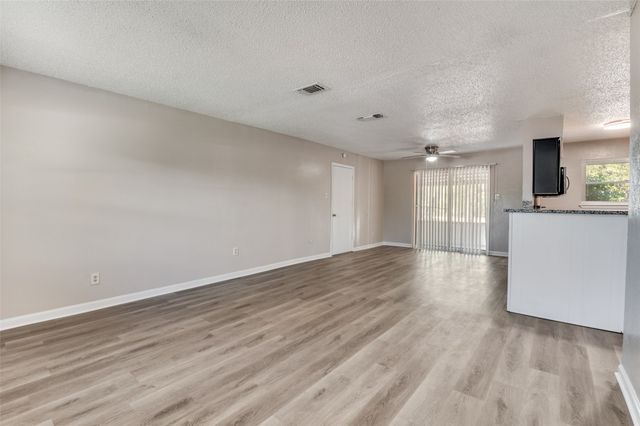 735 Middale Road, Duncanville, TX 75116