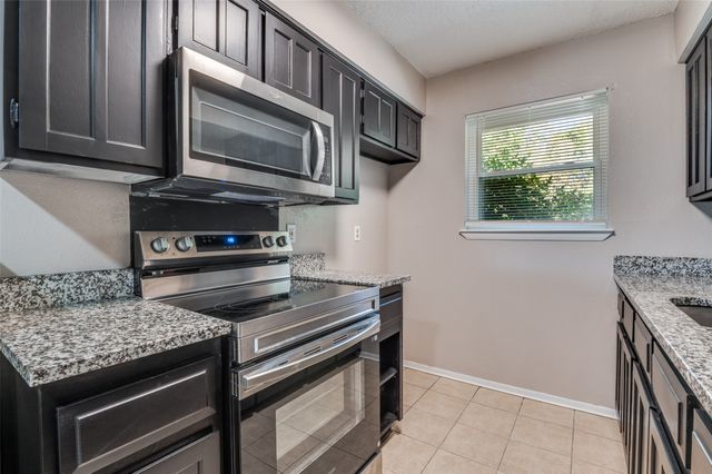 735 Middale Road, Duncanville, TX 75116