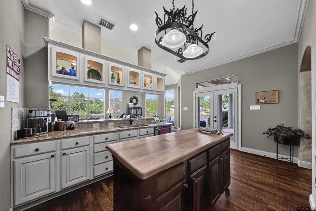 326 County Road 2307, Mineola, TX 75773